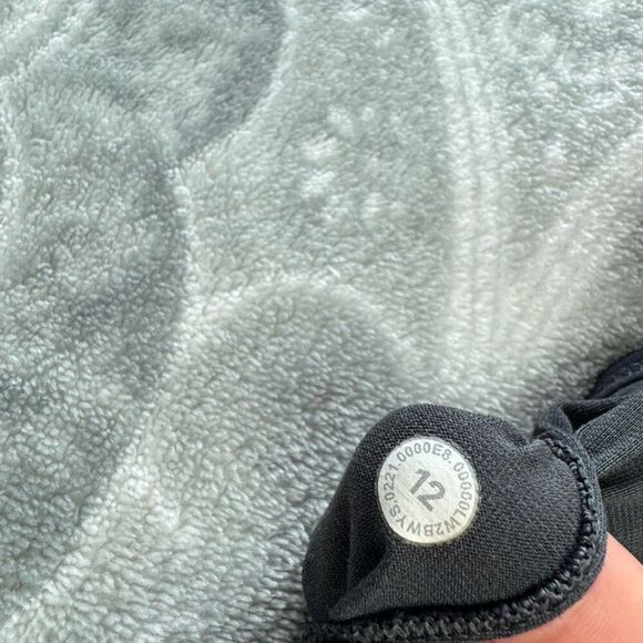 Womens Lululemon Flow Y Bra Nulu *Light Support - Picture 4 of 4